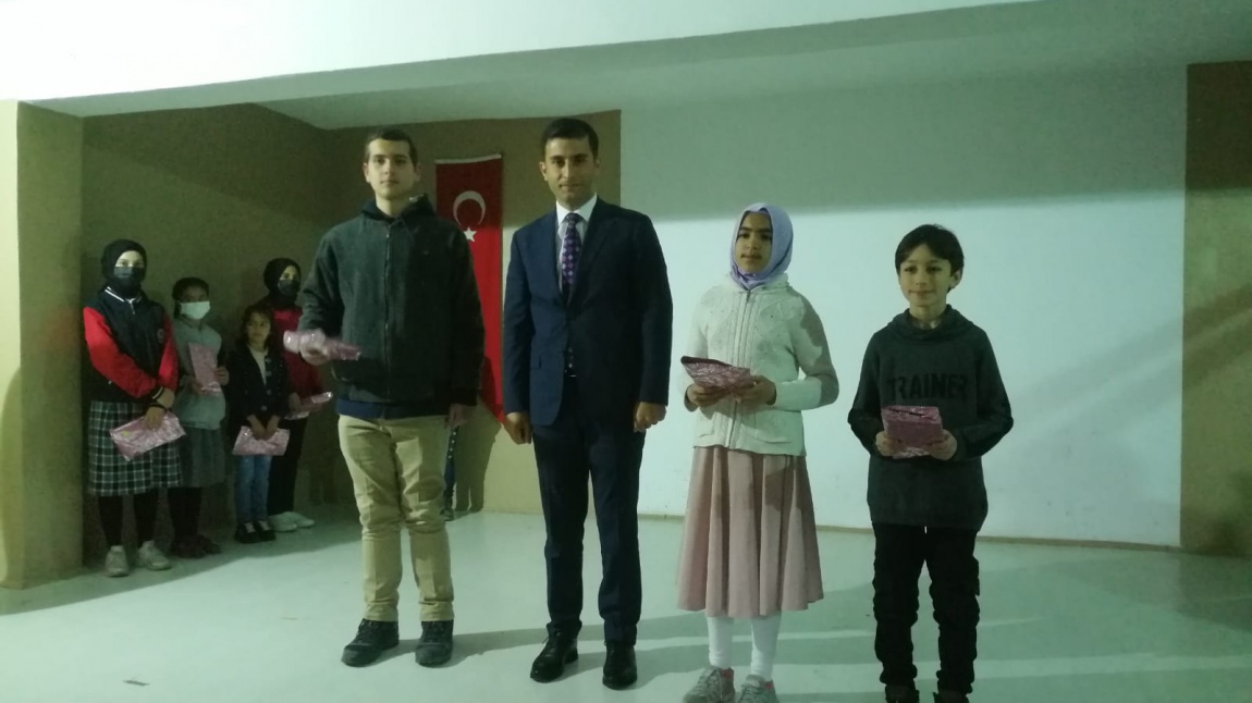 Eleşkirt'in kurtuluşu temalı şiir yarışmasında 1. olduk.